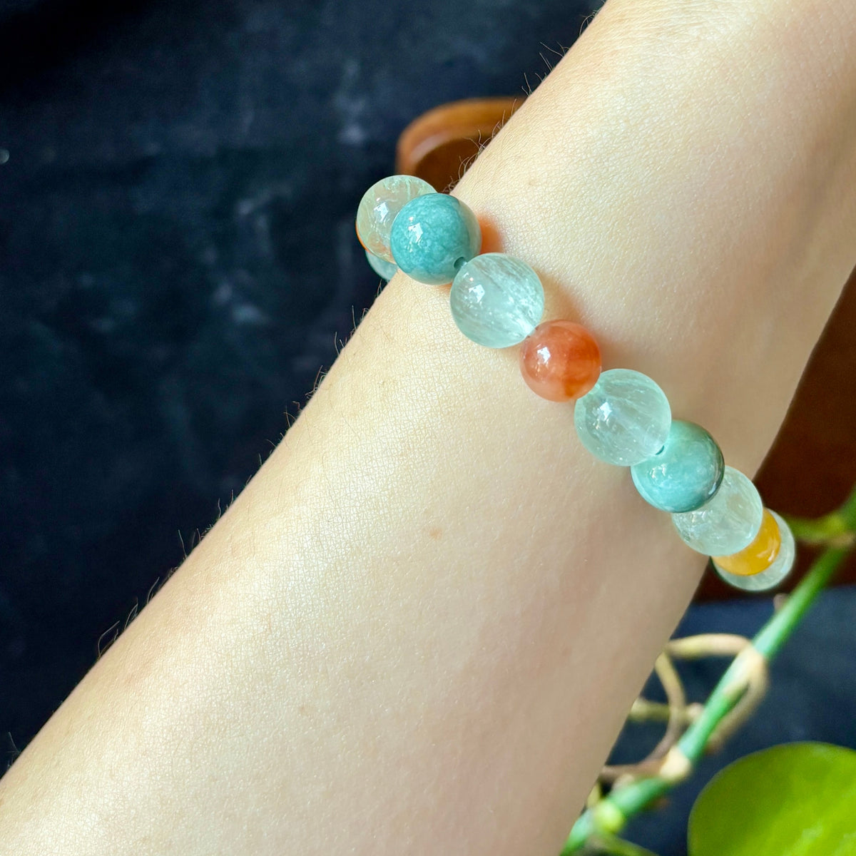 10mm Green Fluorite & Jade Bracelet with Sand Gold Accent
